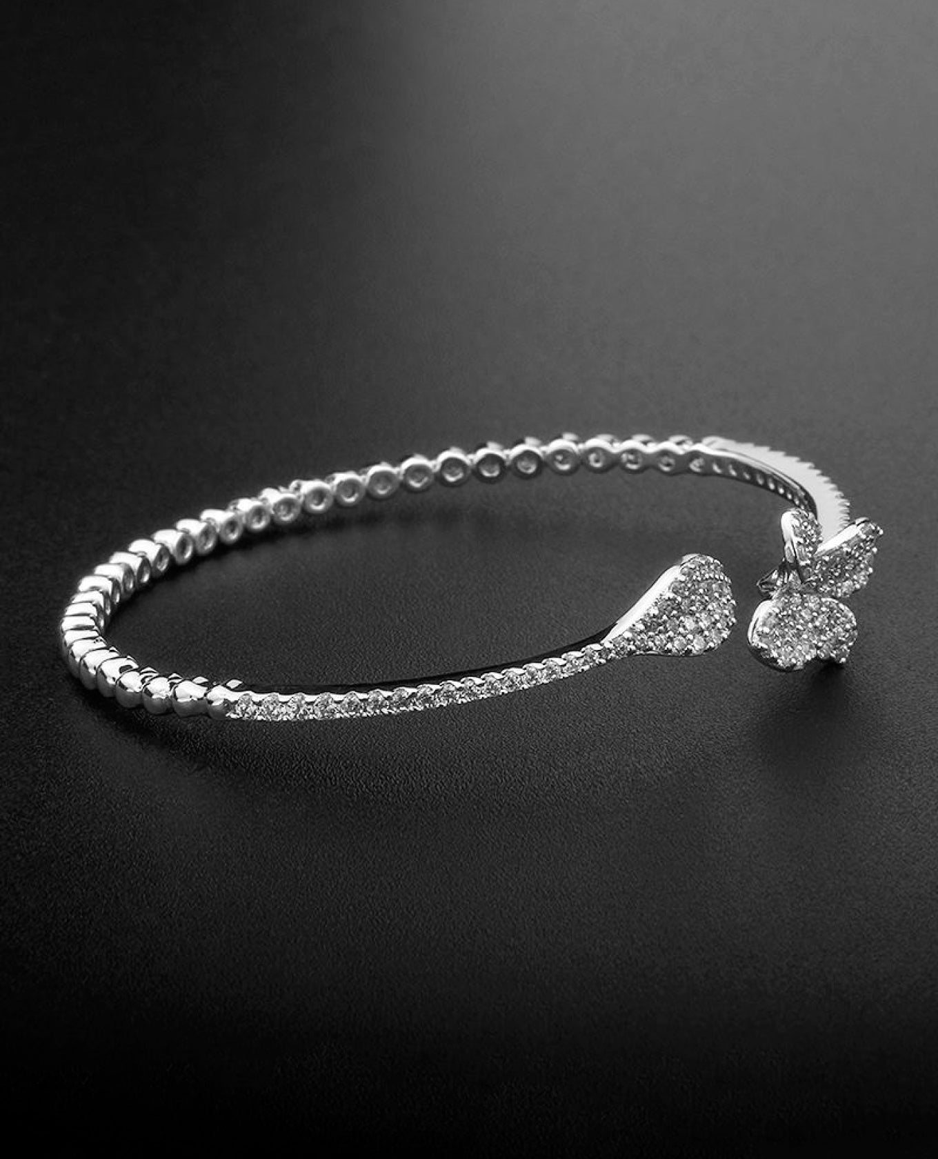 Gentle Leaf Diamond Bangle set