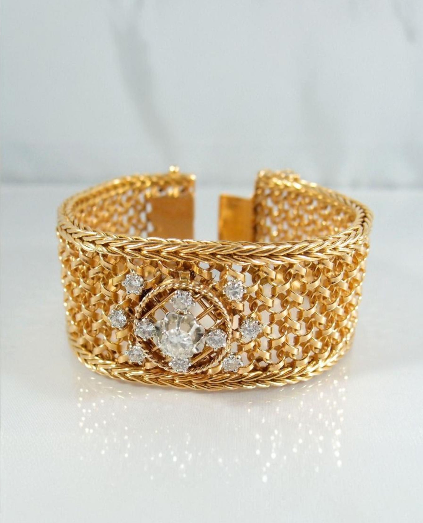 Gold Bracelet with Diamond Secondary image